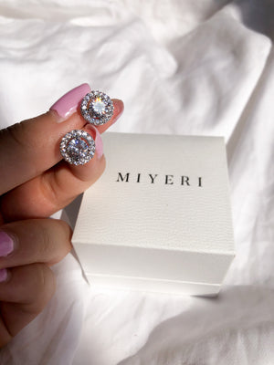 Elegant Round Stud Earrings