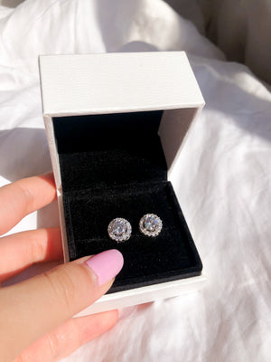 Elegant Round Stud Earrings
